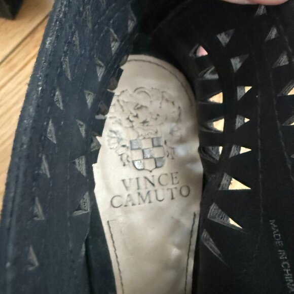 Vince Camuto Black Tarita Laser Cutout Suede Sandals Block Heel Lace Up Sz 9.5 - Picture 3 of 5